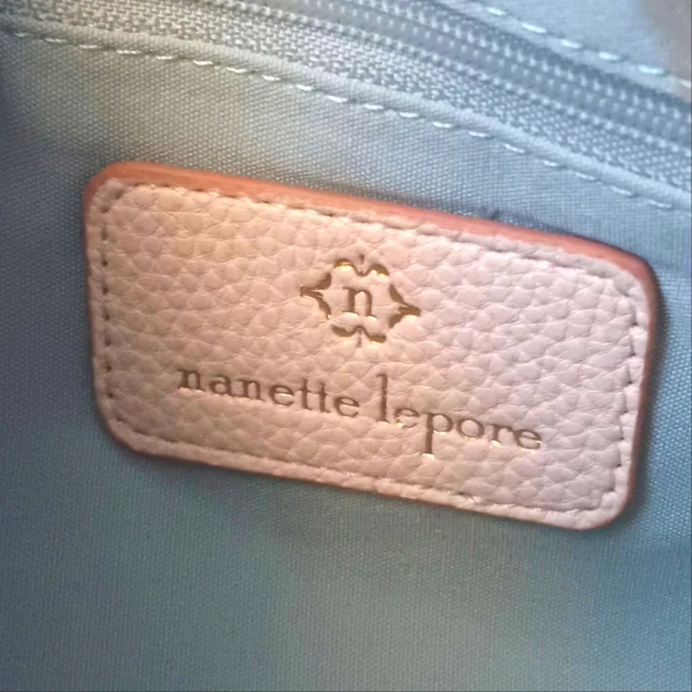 Nanette Lepore Wristlet Clutch Wallet | EUC | Mint & Cream